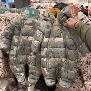 baby clothing wholesale pallets 300x300 1.jpg