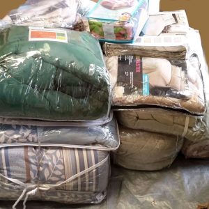 buy slipcover pallet flash liquidation 300x300 1.jpg